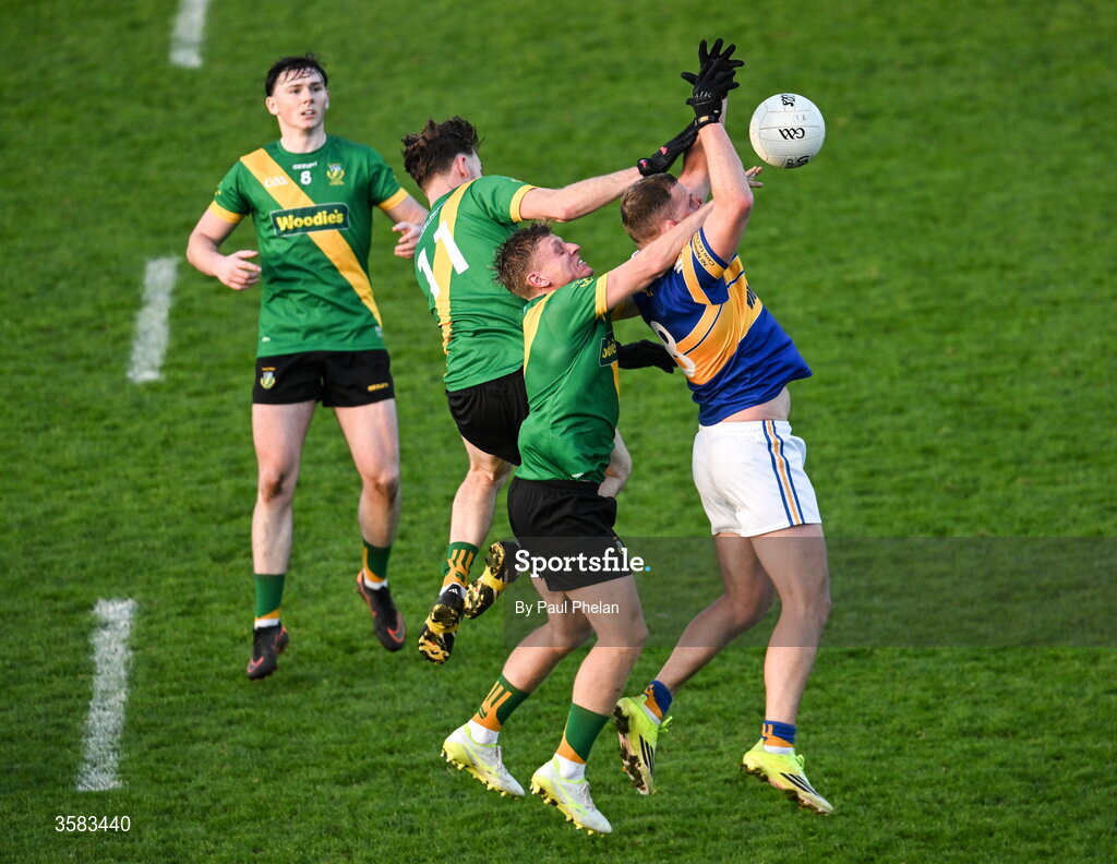 3 October 2026; Ciarán Kilkenny of Castleknock catches a high all ahead of Cian Murphy of Thomas Davis during the Dublin County Senior Club Football Championship semi-final match between Thomas Davis and Castleknock at Parnell Park in Dublin. Photo by Paul Phelan/Sportsfile
