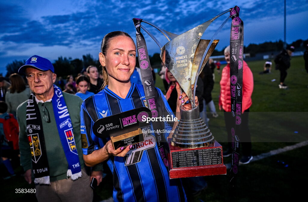 3 October 2026; Player of the match Madie Gibson of Athlone Town celebrates with the SSE Airtricity Women's Premier Division and her Player of the Match award after the SSE Airtricity Women's Premier Division match between Athlone Town and Galway United at Athlone Town Stadium in Lissywollen, Athlone, Westmeath. Photo by Ben McShane/Sportsfile