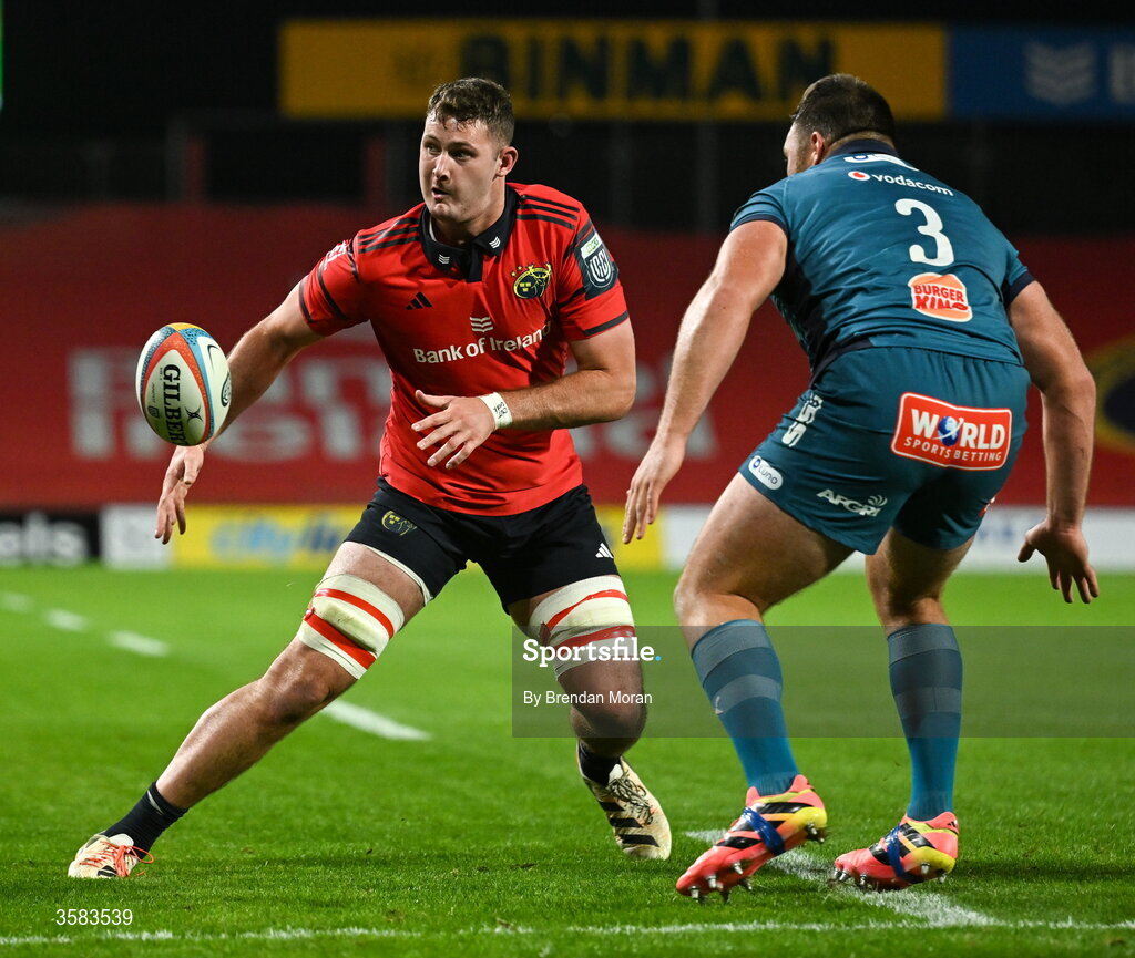 3 October 2026; Evan O’Connell of Munster in action against /b3during the United Rugby Championship match between Munster and Vodacom Bulls at Thomond Park in Limerick. Photo by Brendan Moran/Sportsfile