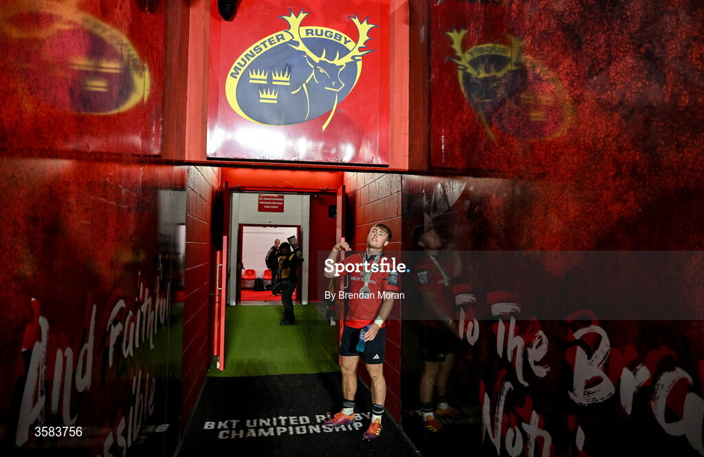 3 October 2026; Charlie O’Shea of Munster leaves the pitch after the United Rugby Championship match between Munster and Vodacom Bulls at Thomond Park in Limerick. Photo by Brendan Moran/Sportsfile