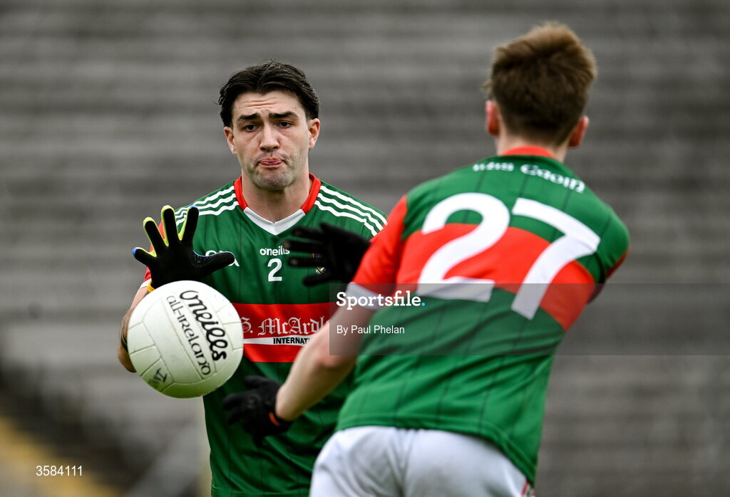 4 October 2026; Seamus Kindlon of Inniskeen warms up before the Monaghan County Senior Club Football Championship semi-final match between Scotstown and Inniskeen at St Tiernach’s Park in Clones, Monaghan. Photo by Paul Phelan/Sportsfile