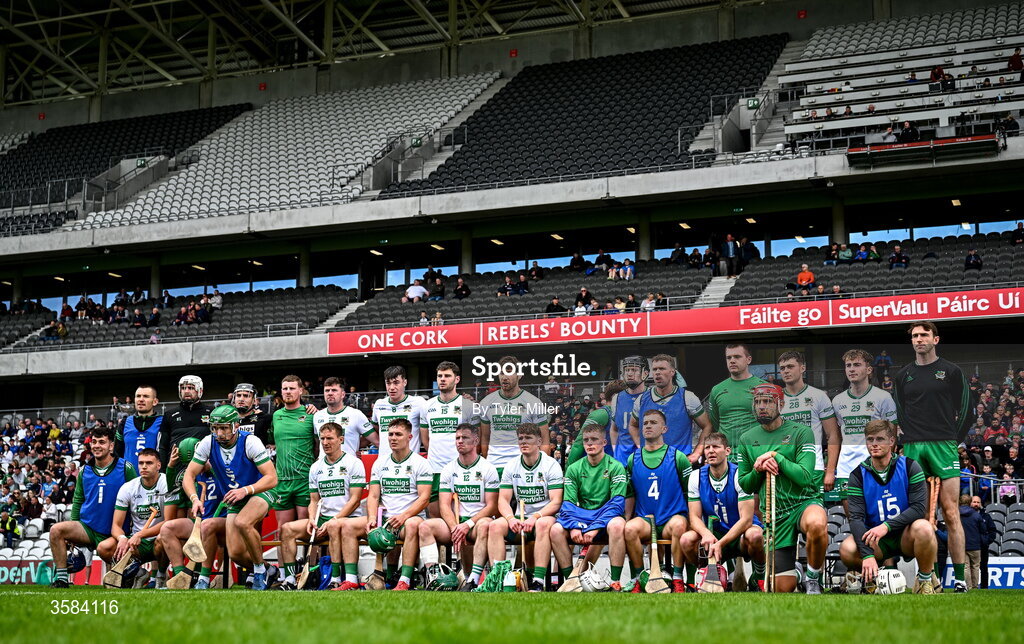 4 October 2026; The Kanturk team before the Cork County Senior Club Hurling Championship semi-final match between Kanturk and St Finbarrs at SuperValu Páirc Uí Chaoimh in Cork. Photo by Tyler Miller/Sportsfile