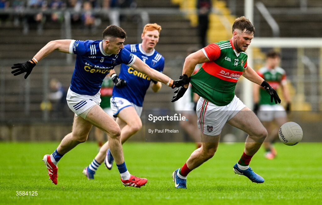 4 October 2026; Míchéal McCarville of Scotstown pulls the jersey of Andrew Woods of Iniskeen during the Monaghan County Senior Club Football Championship semi-final match between Scotstown and Inniskeen at St Tiernach’s Park in Clones, Monaghan. Photo by Paul Phelan/Sportsfile