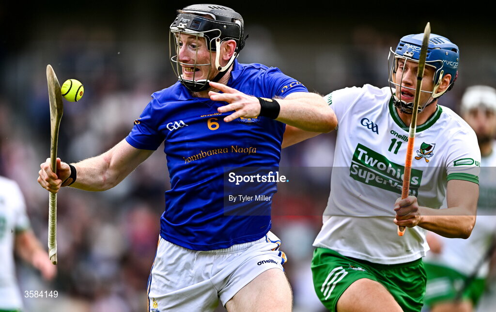 4 October 2026; Damien Cahalane of St Finbarrs in action against Colin Walsh of Kanturk during the Cork County Senior Club Hurling Championship semi-final match between Kanturk and St Finbarrs at SuperValu Páirc Uí Chaoimh in Cork. Photo by Tyler Miller/Sportsfile