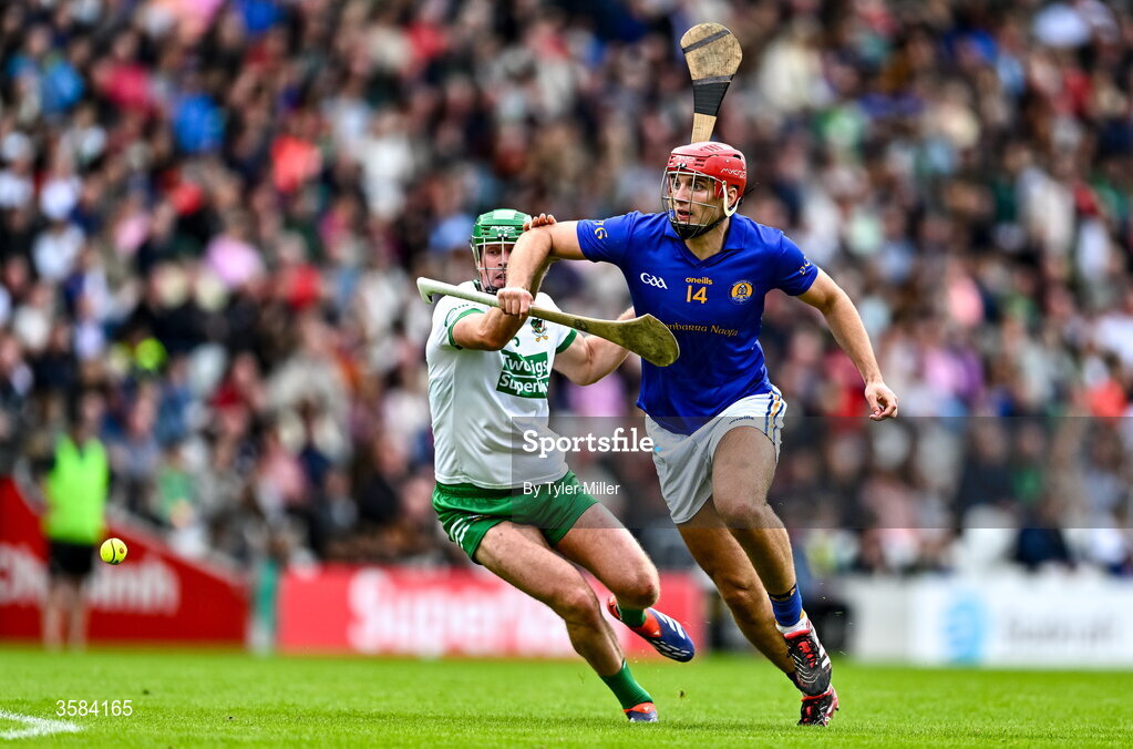 4 October 2026; Brian Hayes of St Finbarrs in action against Lorcan McLoughlin of Kanturk during the Cork County Senior Club Hurling Championship semi-final match between Kanturk and St Finbarrs at SuperValu Páirc Uí Chaoimh in Cork. Photo by Tyler Miller/Sportsfile