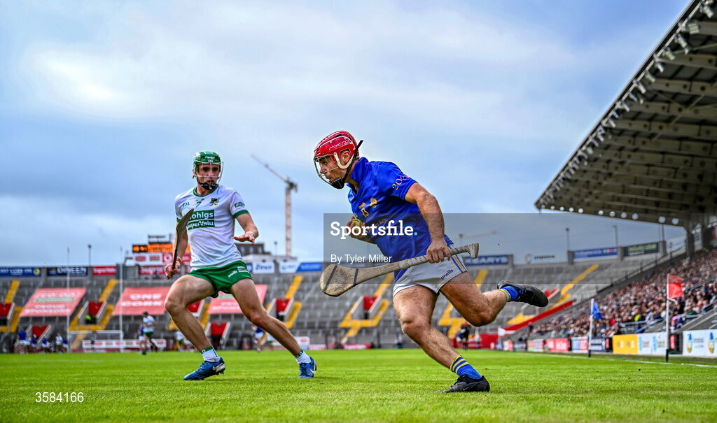 4 October 2026; William Buckley of St Finbarrs in action against Tommy Walsh of Kanturk during the Cork County Senior Club Hurling Championship semi-final match between Kanturk and St Finbarrs at SuperValu Páirc Uí Chaoimh in Cork. Photo by Tyler Miller/Sportsfile