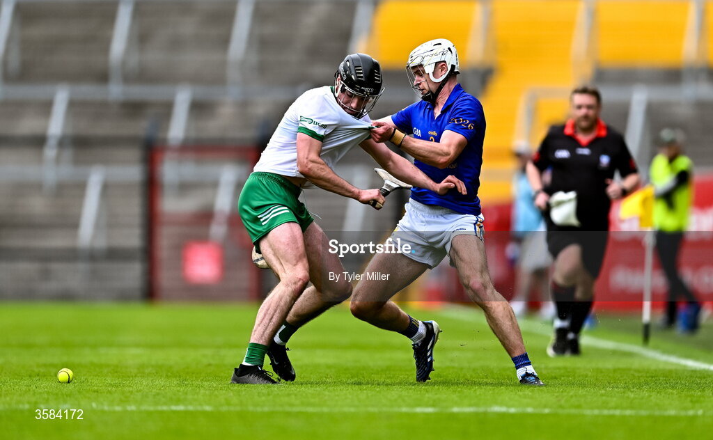 4 October 2026; Ciarán Doolan of St Finbarrs in action against Conor Noonan of Kanturk during the Cork County Senior Club Hurling Championship semi-final match between Kanturk and St Finbarrs at SuperValu Páirc Uí Chaoimh in Cork. Photo by Tyler Miller/Sportsfile