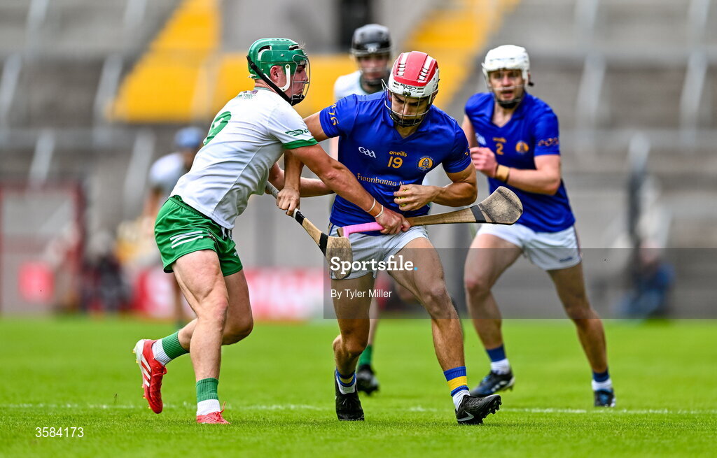 4 October 2026; Aidan Barry of St Finbarrs in action against Brian O'Sullivan of Kanturk during the Cork County Senior Club Hurling Championship semi-final match between Kanturk and St Finbarrs at SuperValu Páirc Uí Chaoimh in Cork. Photo by Tyler Miller/Sportsfile