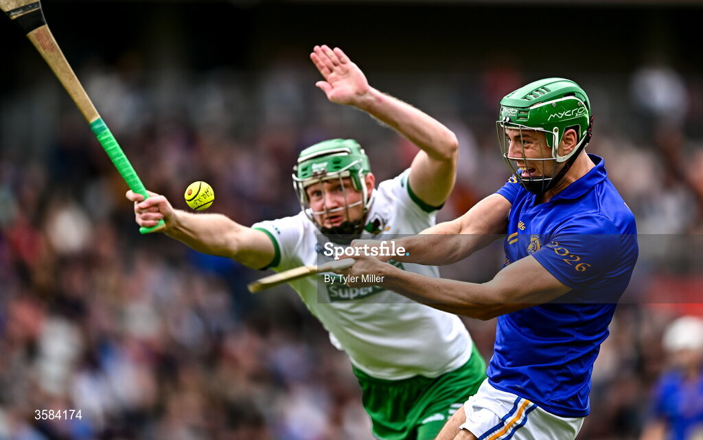 4 October 2026; Ben Cunningham of St Finbarrs in action against Ryan Walsh of Kanturk during the Cork County Senior Club Hurling Championship semi-final match between Kanturk and St Finbarrs at SuperValu Páirc Uí Chaoimh in Cork. Photo by Tyler Miller/Sportsfile