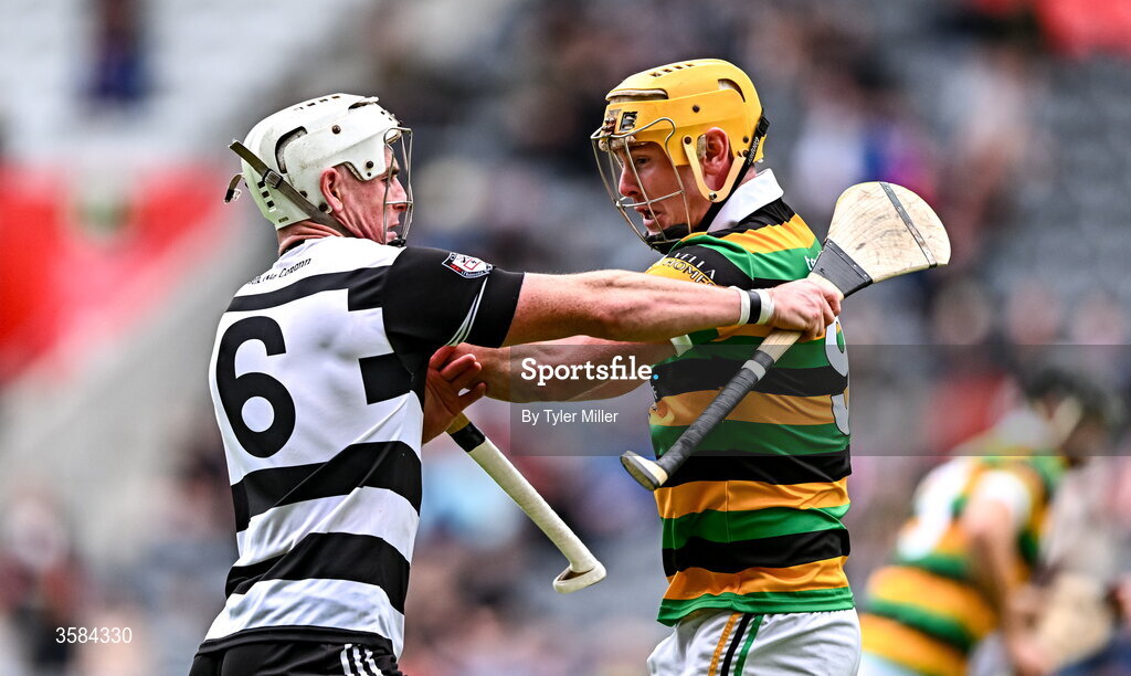 4 October 2026; Tommy O'Connell of Midleton and David Noonan of Glen Rovers tussle during the Cork County Senior Club Hurling Championship semi-final match between Midleton and Glen Rovers at SuperValu Páirc Uí Chaoimh in Cork. Photo by Tyler Miller/Sportsfile
