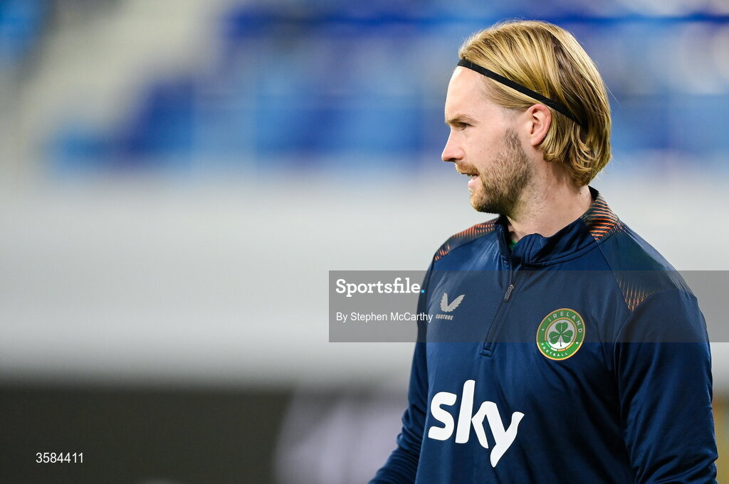 4 October 2026; Republic of Ireland captain Caoimhín Kelleher warms up before the UEFA Nations League B match between the Republic of Ireland and Israel at TSC Arena in Backa Topola, Serbia. Photo by Stephen McCarthy/Sportsfile