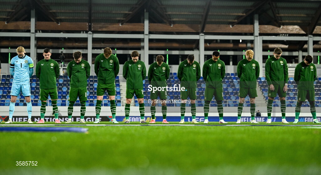 4 October 2026; The Republic of Ireland team, from left, goalkeeper Caoimhín Kelleher, Jason Knight, Ryan Manning, Jake O'Brien, Conor Coventry, Jayson Molumby, Jack Moylan, Adam Idah, Liam Scales, Jimmy Dunne and Troy Parrott wearing black armbands in recognition for all the lives lost in the conflict in Gaza, bow their heads during the Israeli national anthem before before the UEFA Nations League B match between the Republic of Ireland and Israel at TSC Arena in Backa Topola, Serbia. Photo by Stephen McCarthy/Sportsfile Photo by Stephen McCarthy/Sportsfile