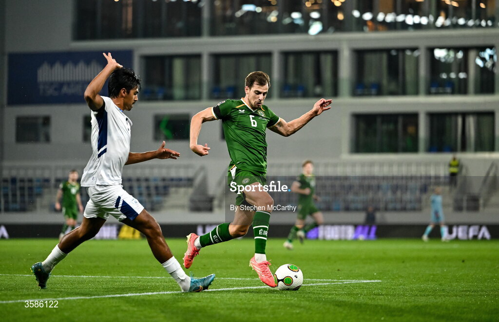 4 October 2026; Jayson Molumby of Republic of Ireland in action against Dor Peretz of Israel during the UEFA Nations League B match between the Republic of Ireland and Israel at TSC Arena in Backa Topola, Serbia. Photo by Stephen McCarthy/Sportsfile