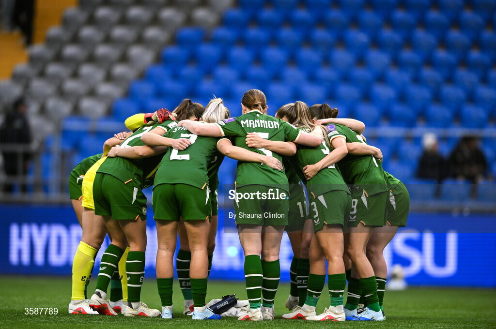 9 October 2026; Republic of Ireland players huddle before the 2027 FIFA Women’s World Cup qualifying round 1 play-off first leg match between Kazakhstan and the Republic of Ireland at Astana Arena in Kazakhstan. Photo by Shauna Clinton/Sportsfile