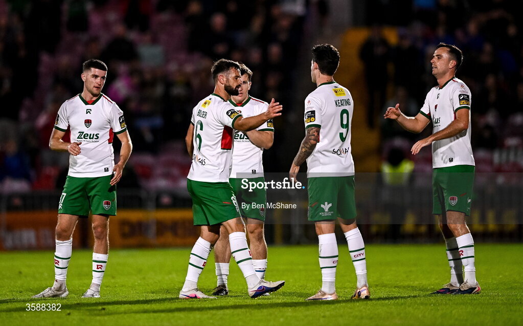 9 October 2026; Greg Bolger of Cork City, centre, is applauded from the pitch by teammates as he is substituted during the SSE Airtricity Men’s First Division match between Cork City and Finn Harps at Turner's Cross in Cork. Photo by Ben McShane/Sportsfile