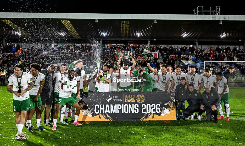 9 October 2026; Cork City players celebrate with the SSE Airtricity Men’s First Division trophy after the SSE Airtricity Men’s First Division match between Cork City and Finn Harps at Turner's Cross in Cork. Photo by Ben McShane/Sportsfile
