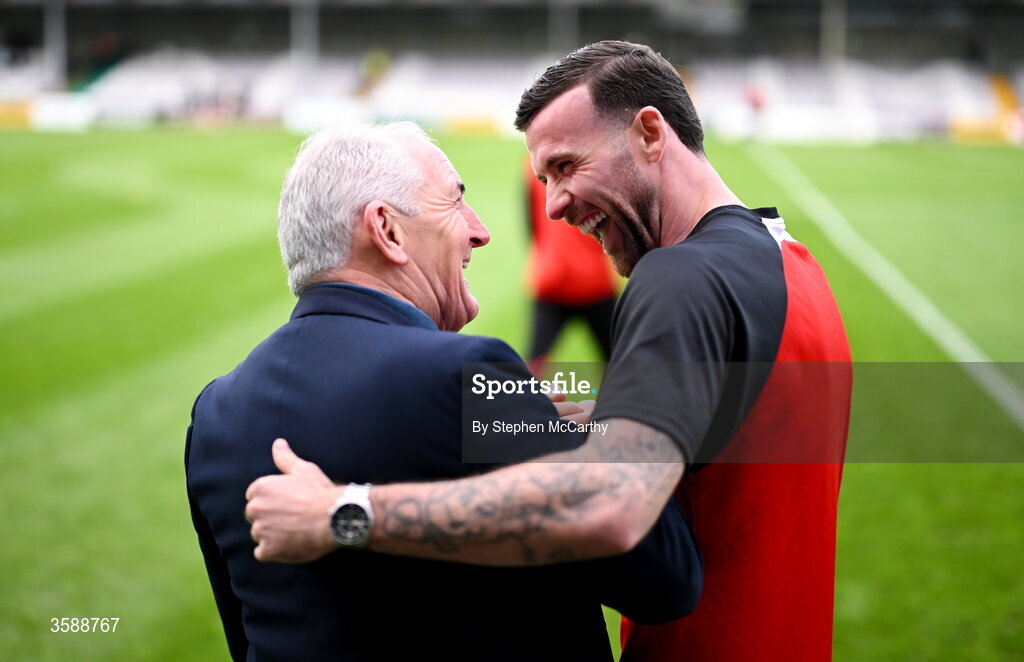 10 October 2026; Galway United manager John Caulfield and Patrick McClean of Derry City before the Club Orange Men's FAI Cup semi-final match between Galway and Derry City at Eamonn Deacy Park in Galway. Photo by Stephen McCarthy/Sportsfile