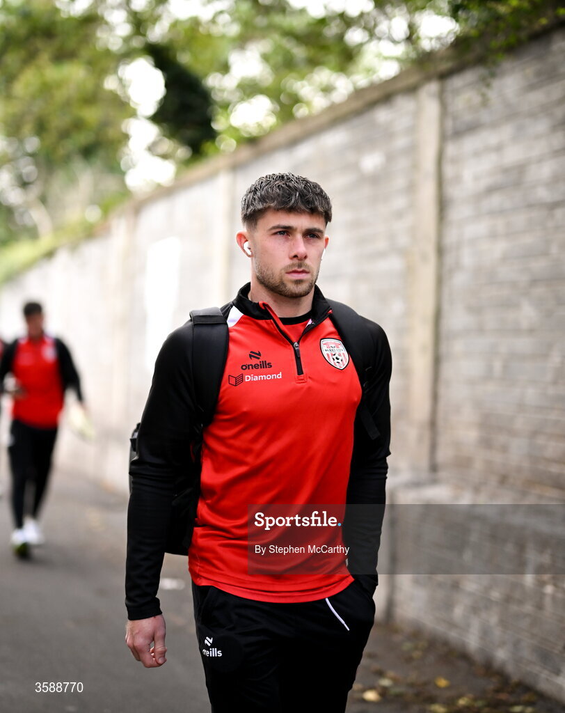 10 October 2026; Adam O'Reilly of Derry City arrives for the Club Orange Men's FAI Cup semi-final match between Galway and Derry City at Eamonn Deacy Park in Galway. Photo by Stephen McCarthy/Sportsfile