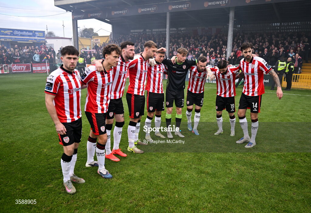 10 October 2026; Derry City players before the Club Orange Men's FAI Cup semi-final match between Galway and Derry City at Eamonn Deacy Park in Galway. Photo by Stephen McCarthy/Sportsfile