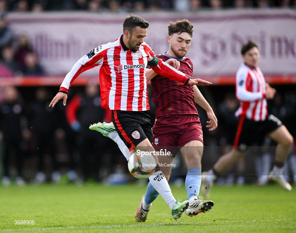 10 October 2026; Michael Duffy of Derry City in action against Connor Barratt of Galway United during the Club Orange Men's FAI Cup semi-final match between Galway and Derry City at Eamonn Deacy Park in Galway. Photo by Stephen McCarthy/Sportsfile