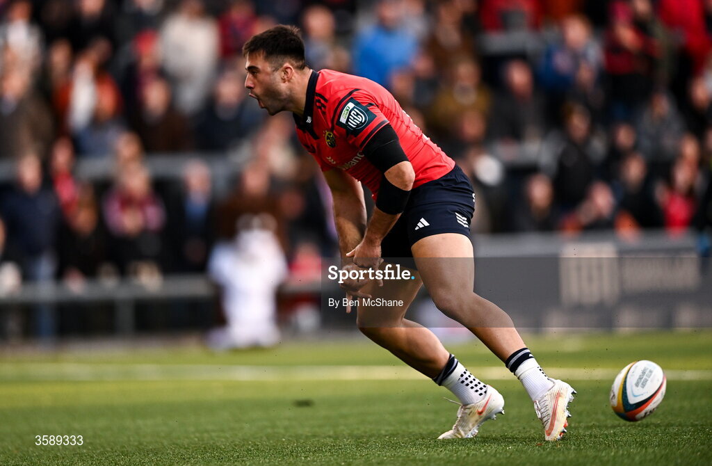 10 October 2026; Dan Kelly of Munster celebrates after scoring his side's third try during the United Rugby Championship match between Ulster and Munster at Affidea Stadium in Belfast. Photo by Ben McShane/Sportsfile
