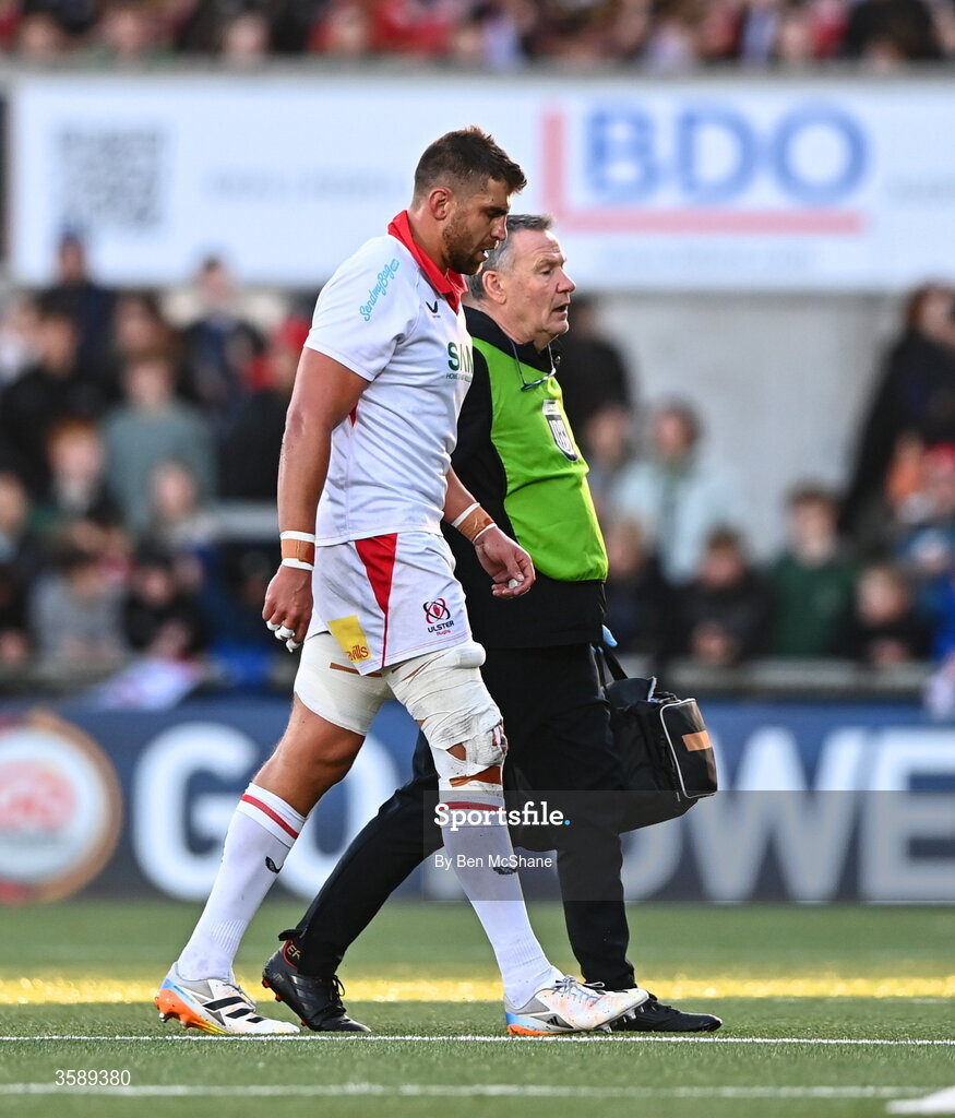 10 October 2026; Eli Snyman of Ulster leaves the pitch with an injury during the United Rugby Championship match between Ulster and Munster at Affidea Stadium in Belfast. Photo by Ben McShane/Sportsfile