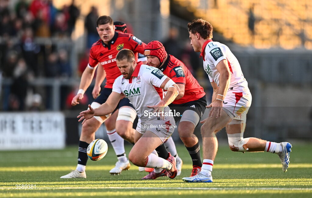 10 October 2026; Iain Henderson of Ulster chases a loose ball despite the attention of Marnus van der Merwe of Munsterduring the United Rugby Championship match between Ulster and Munster at Affidea Stadium in Belfast. Photo by Ben McShane/Sportsfile