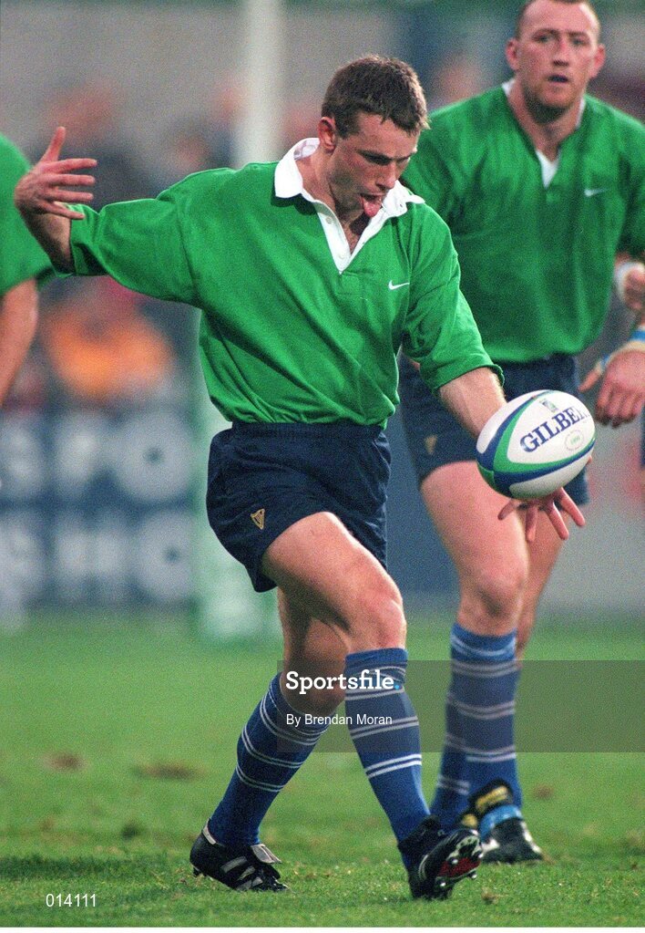 25 September1998; Alan McGowan, Leinster. European Rugby Cup, Leinster v Stade Francais, Donnybrook, Dublin. Picture credit: Brendan Moran / SPORTSFILE