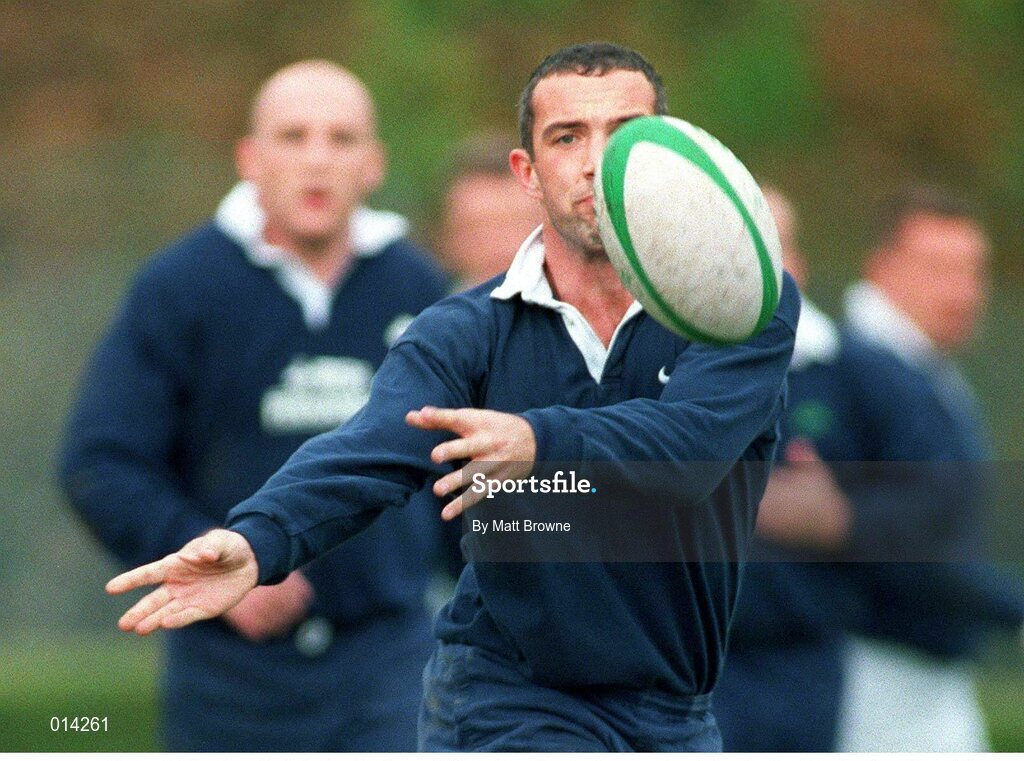 27 October 1998: Ireland's Conor O'Shea in action during squad training. Ireland Rugby Squad Training, King's Hospital Rugby Ground, Dublin. Picture credit: Matt Browne / SPORTSFILE