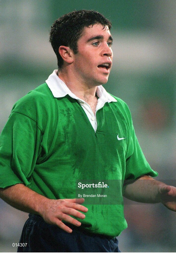 25 September1998; Derek Hegarty, Leinster. European Rugby Cup, Leinster v Stade Francais, Donnybrook, Dublin. Picture credit: Brendan Moran / SPORTSFILE