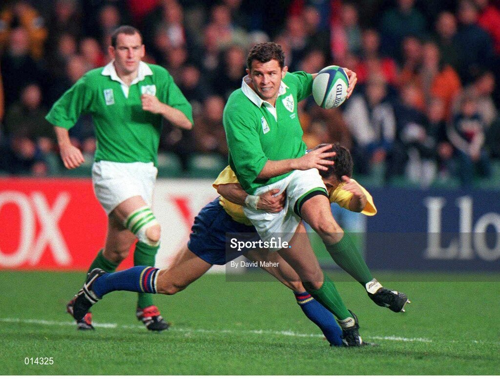 21 November 1998; Dion O'Cuinneagin, Ireland, in action against Petre Mitu, Romania. Rugby World Cup Qualifier, Ireland v Romania, Lansdowne Road, Dublin. Picture credit: David Maher / SPORTSFILE