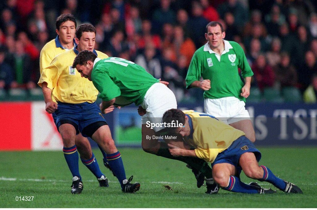 21 November 1998; Dion O'Cuinneagin, Ireland, in action against Petre Mitu, Romania. Rugby World Cup Qualifier, Ireland v Romania, Lansdowne Road, Dublin. Picture credit: David Maher / SPORTSFILE