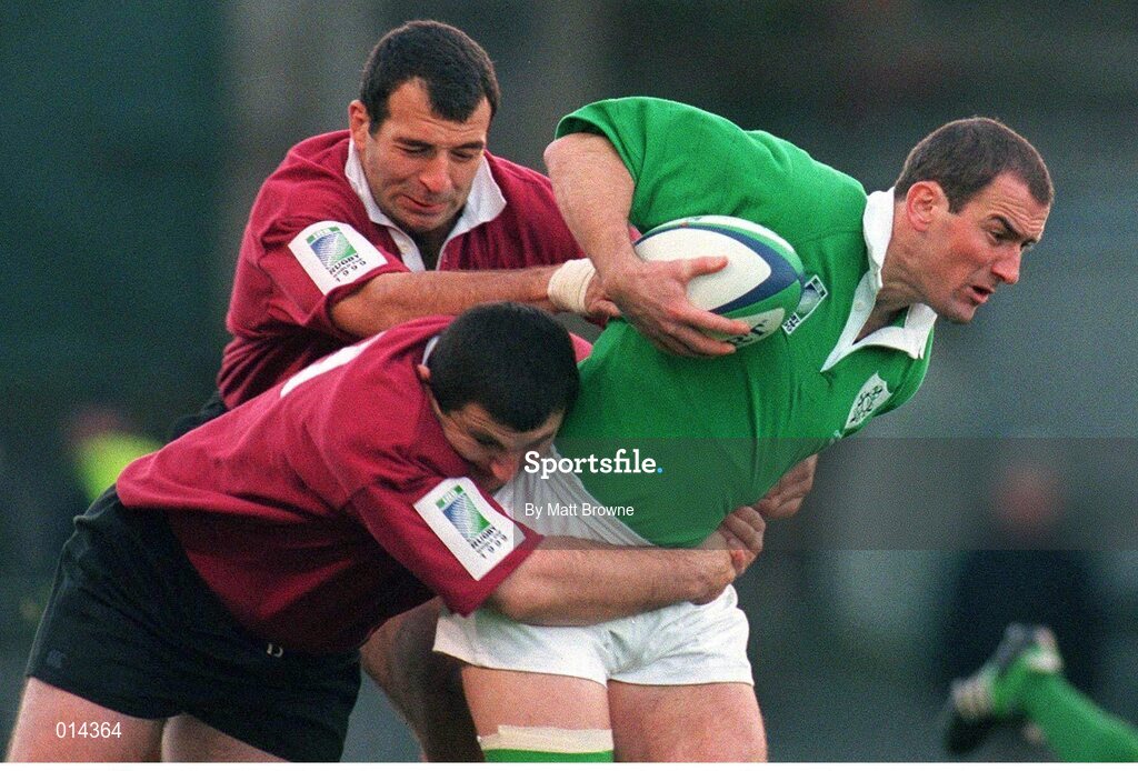 14 November 1998; Eric Elwood, Ireland, in action against Chavleg Djanelidze and Besso Tefnadze, Georgia. Rugby World Cup Qualifier, Ireland v Georgia, Lansdowne Road, Dublin. Picture credit: Matt Browne / SPORTSFILE