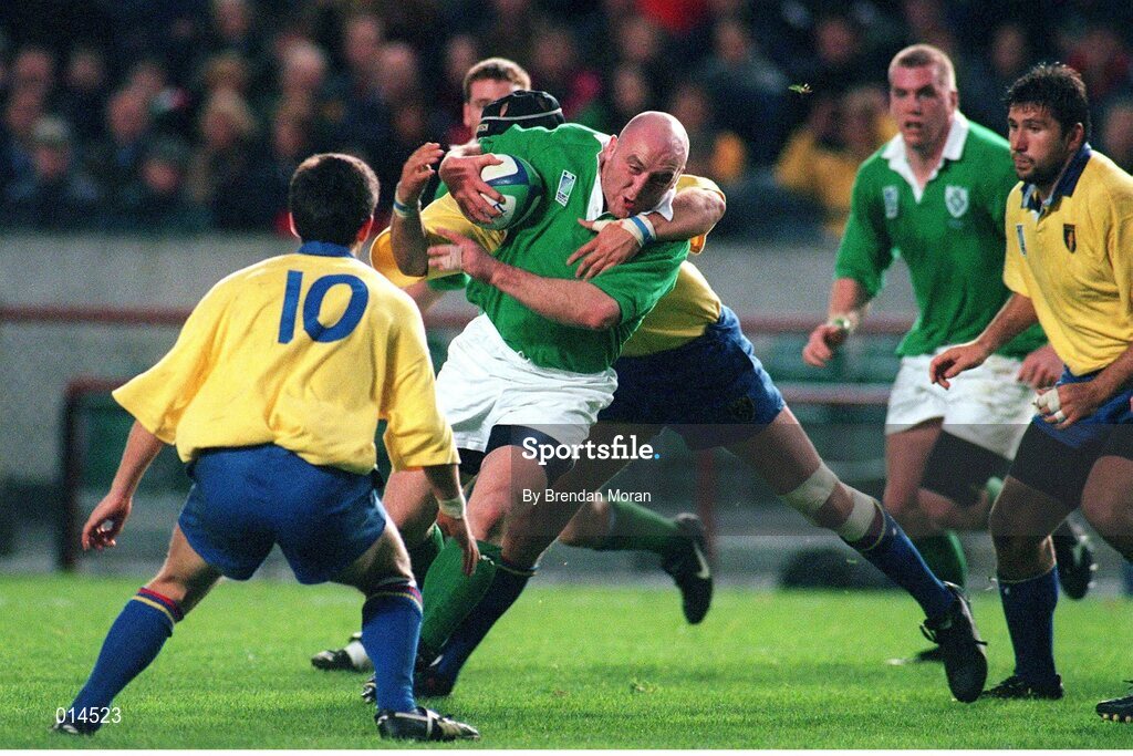 21 November 1998; Keith Wood, Ireland, in action against Alexandru Manta, Romania. Rugby World Cup Qualifier, Ireland v Romania, Lansdowne Road, Dublin. Picture credit: Brendan Moran / SPORTSFILE