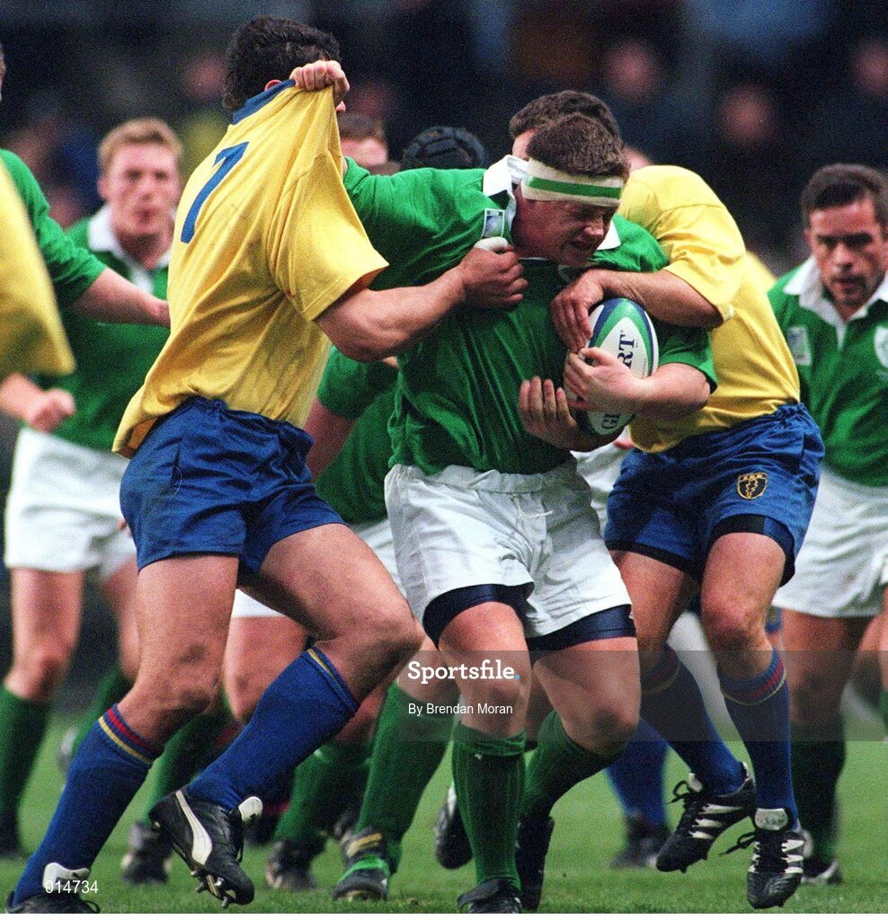 21 November 1998; Paul Wallace, Ireland, in action against Adrian Girbu, Romania. Rugby World Cup Qualifier, Ireland v Romania, Lansdowne Road, Dublin. Picture credit: Brendan Moran / SPORTSFILE