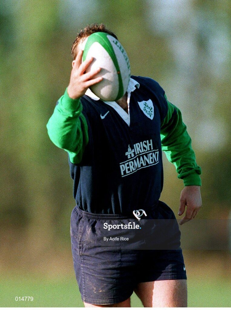 24 November 1998; Ireland's Rob Henderson in action during squad training. Ireland Rugby Squad Training, Garda R.F.C., Westmanstown, Lucan, Dublin. Picture credit: Aoife Rice / SPORTSFILE