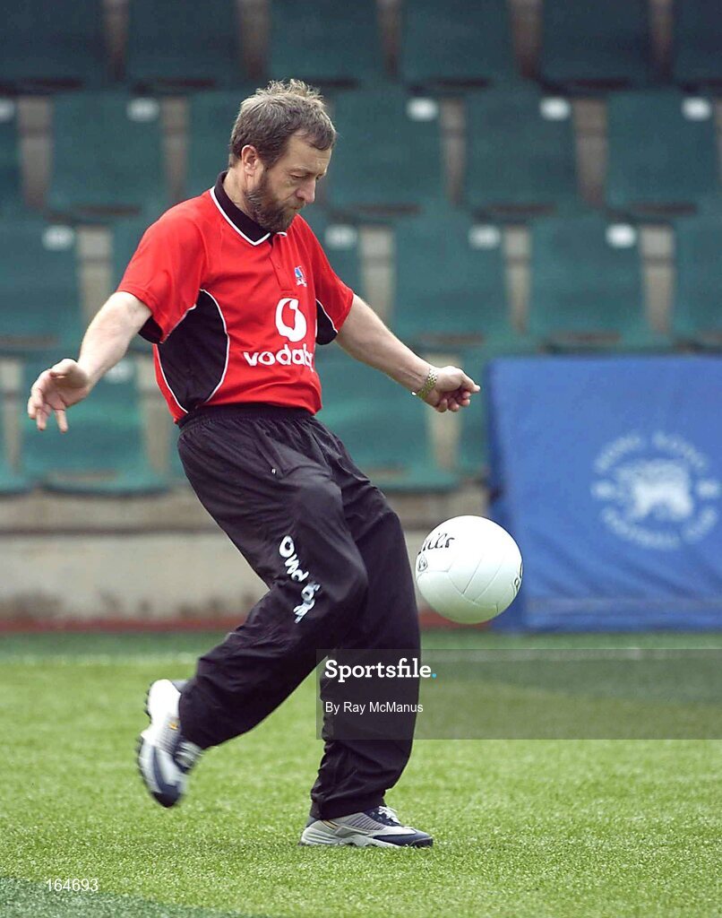 21 January 2005; GAA President Sean Kelly during training in advance of the 2004 Vodafone All-Stars Exhibition Game, 2003 Vodafone All-Stars v 2004 Vodafone All-Stars, Hong Kong Football Club, Hong Kong. Picture credit; Ray McManus / SPORTSFILE