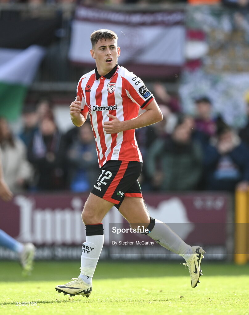 10 October 2026; Darragh Burns of Derry City during the Club Orange Men's FAI Cup semi-final match between Galway and Derry City at Eamonn Deacy Park in Galway. Photo by Stephen McCarthy/Sportsfile