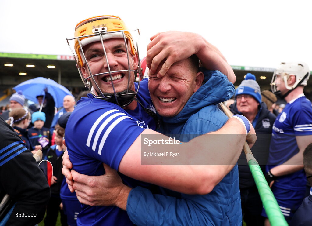 11 October 2026; Ronan Maher of Thurles Sarsfields celebrates with former Thurles Sarsfields player Ger "Redser" O'Grady after the Tipperary County Senior Club Hurling Championship final match between Moycarkey-Borris and Thurles Sarsfields at FBD Semple Stadium in Thurles, Tipperary. Photo by Michael P Ryan/Sportsfile