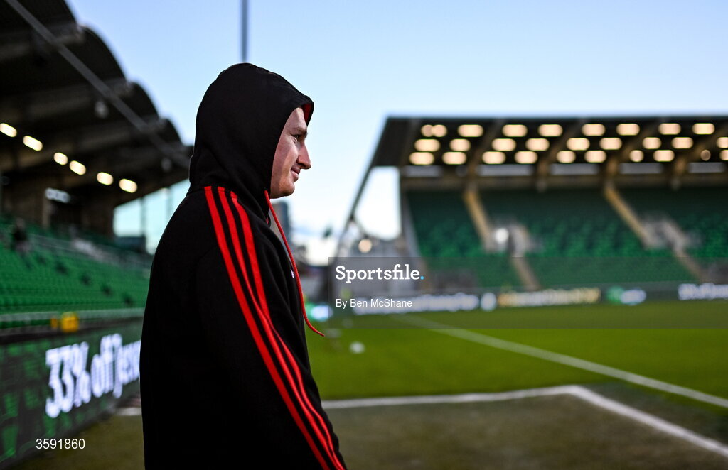 12 October 2026; Ross Tierney of Bohemians arrives before the SSE Airtricity Men's Premier Division match between Shamrock Rovers and Bohemians at Tallaght Stadium in Dublin. Photo by Ben McShane/Sportsfile