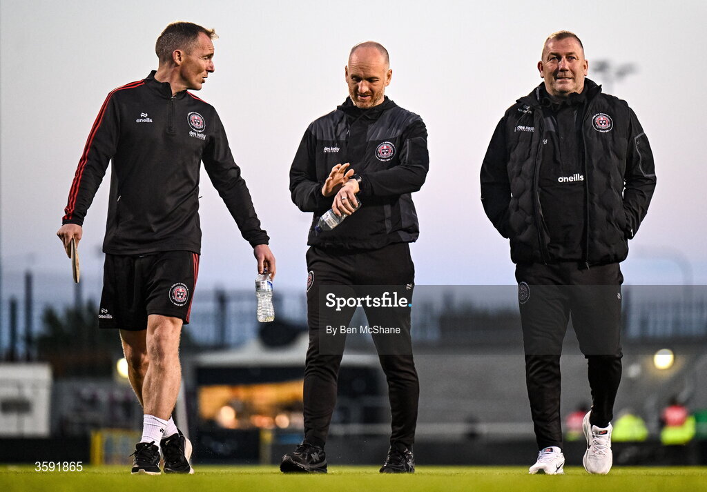 12 October 2026; Bohemians first team coach Derek Pender, assistant manager Stephen O'Donnell and manager Alan Reynolds before the SSE Airtricity Men's Premier Division match between Shamrock Rovers and Bohemians at Tallaght Stadium in Dublin. Photo by Ben McShane/Sportsfile