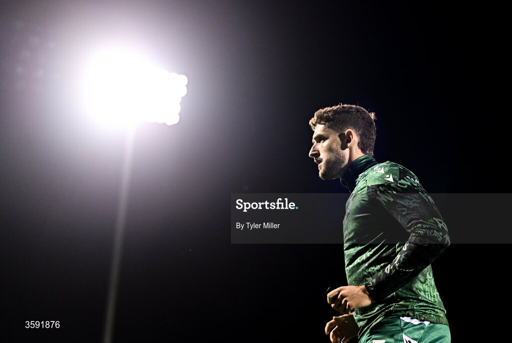 12 October 2026; Lee Grace of Shamrock Rovers warms up before the SSE Airtricity Men's Premier Division match between Shamrock Rovers and Bohemians at Tallaght Stadium in Dublin. Photo by Tyler Miller/Sportsfile