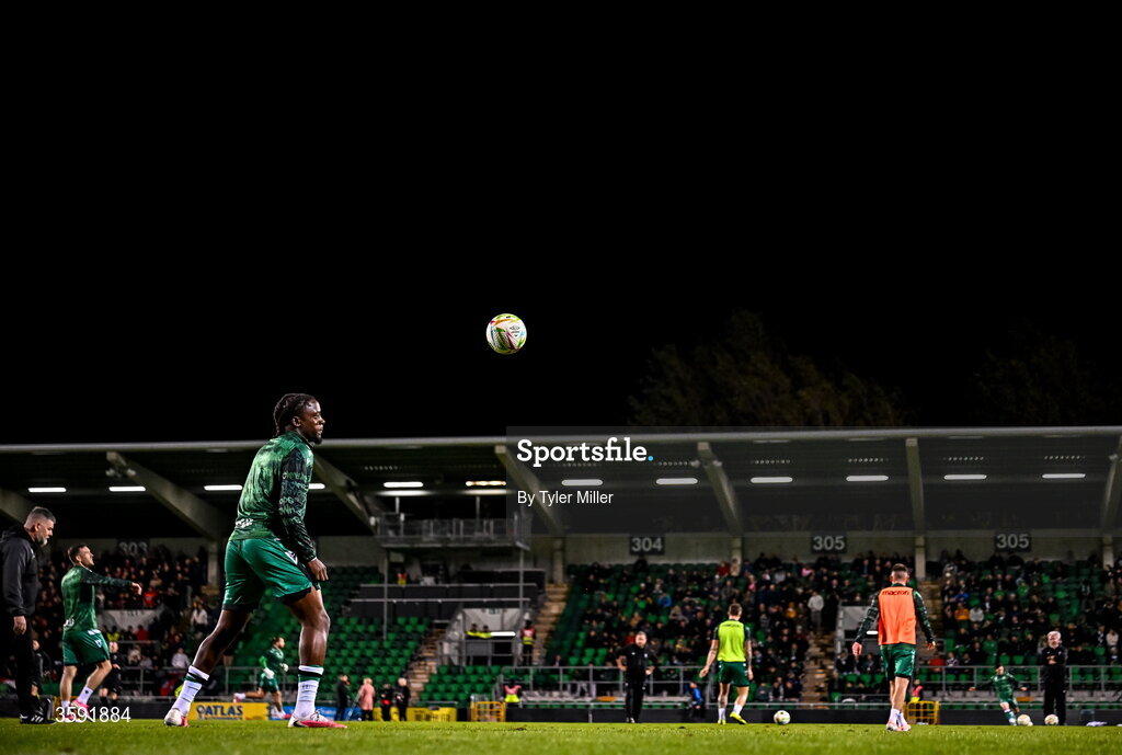 12 October 2026; Jonathan Afolabi of Shamrock Rovers warms up before the SSE Airtricity Men's Premier Division match between Shamrock Rovers and Bohemians at Tallaght Stadium in Dublin. Photo by Tyler Miller/Sportsfile