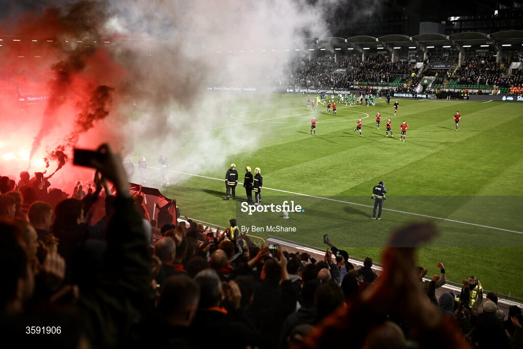 12 October 2026; Bohemians players acknowledge their supporters before the SSE Airtricity Men's Premier Division match between Shamrock Rovers and Bohemians at Tallaght Stadium in Dublin. Photo by Ben McShane/Sportsfile