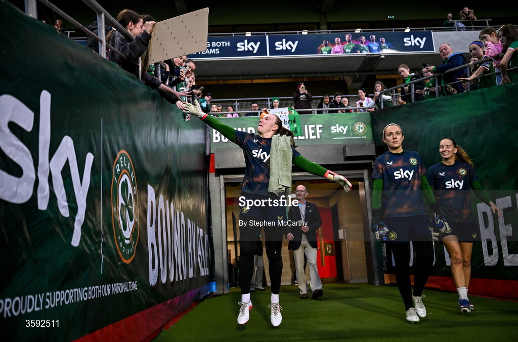 13 October 2026; Republic of Ireland goalkeepers, from left, Courtney Brosnan, Grace Moloney and Sophie Whitehouse before the 2027 FIFA Women’s World Cup qualifying round 1 play-off second leg match between Republic of Ireland and Kazakhstan at SuperValu Páirc Uí Chaoimh in Cork. Photo by Stephen McCarthy/Sportsfile
