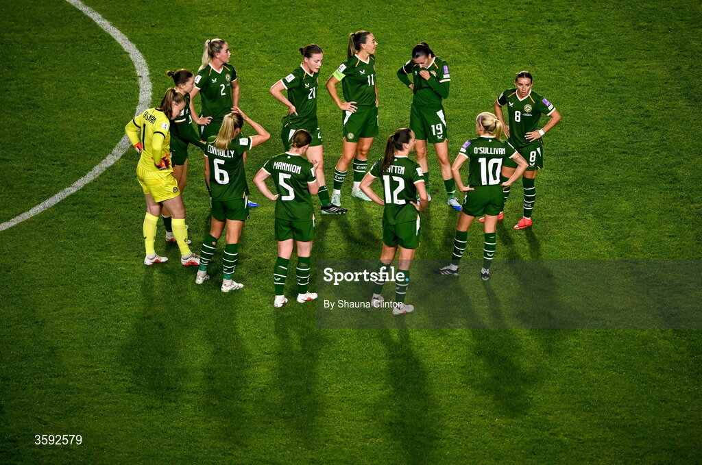 13 October 2026; Republic of Ireland players gather during a spoppage in play during the 2027 FIFA Women’s World Cup qualifying round 1 play-off second leg match between the Republic of Ireland and Kazakhstan at Páirc Uí Chaoimh in Cork. Photo by Shauna Clinton/Sportsfile
