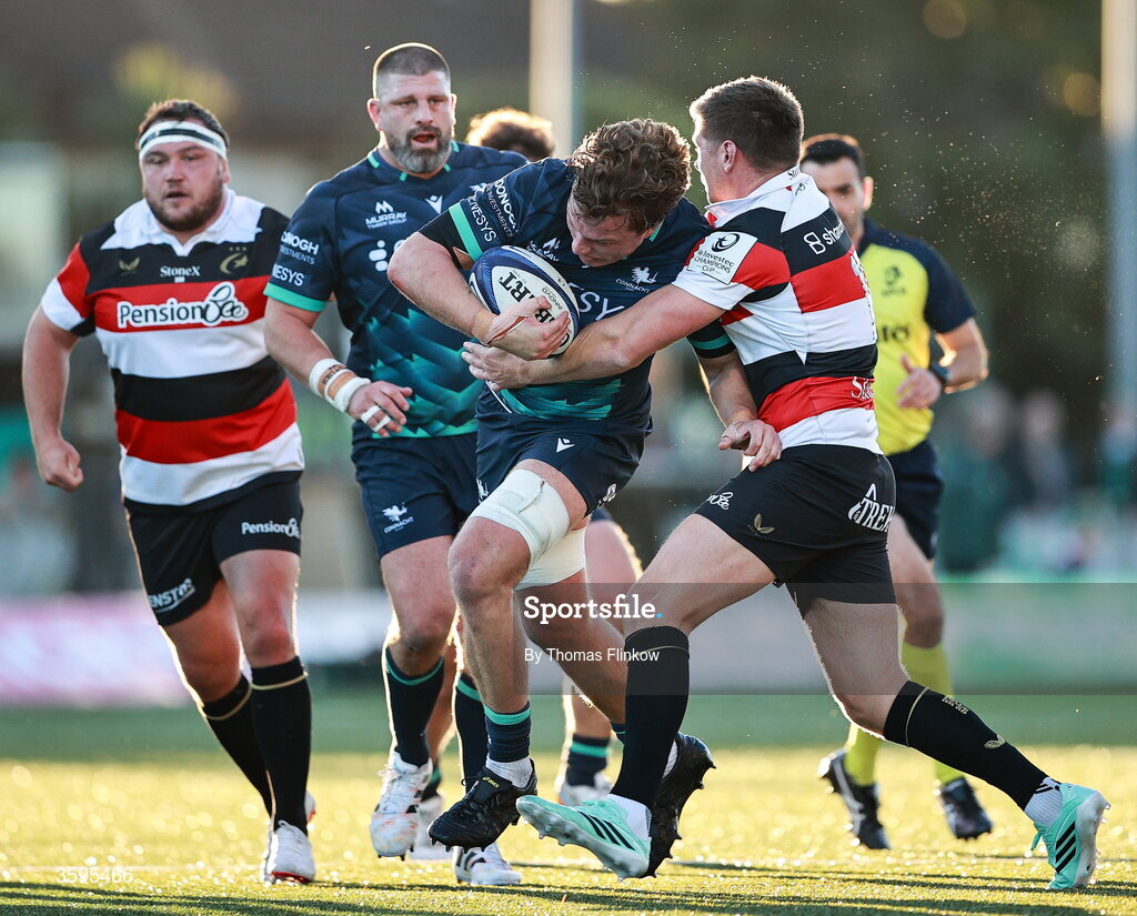 17 October 2026; Cian Prendergast of Connacht in action against Owen Farrell of Saracens during the Investec Champions Cup Round 1 match between Connacht and Saracens at Dexcom Stadium in Galway. Photo by Thomas Flinkow/Sportsfile