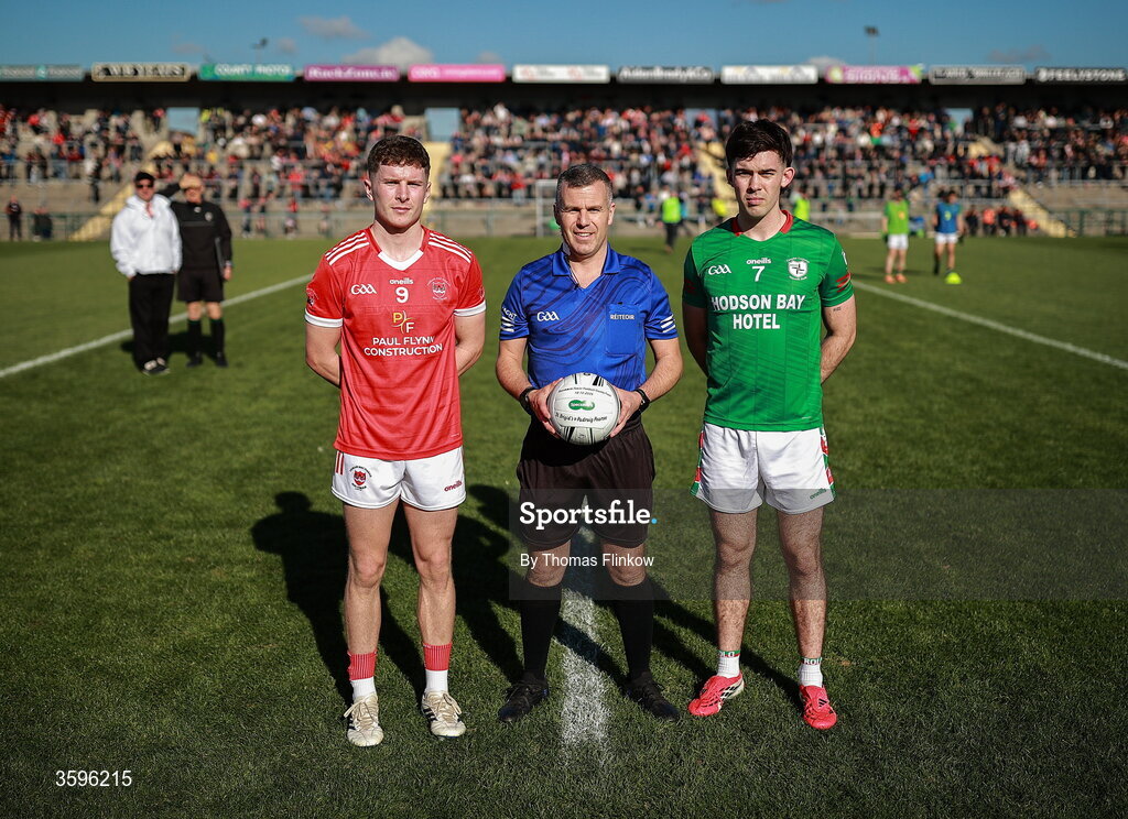18 October 2026; Referee Dermot Lyons with Pádraig Pearses captain Declan Kenny and Ruaidhri Fallon before the Roscommon County Senior Club Football Championship final match between Pádraig Pearses and St Brigid's at King & Moffatt Dr Hyde Park in Roscommon. Photo by Thomas Flinkow/Sportsfile