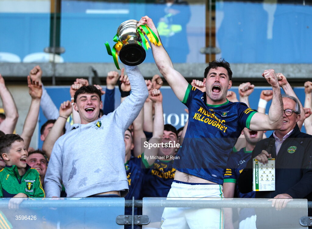 18 October 2026; Jordan Quinn of Kilcormac-Killoughey lifts the Sean Robbins Cup alongside teammate Charlie Mitchell during the Offaly County Senior Club Hurling Championship final match between Kilcormac - Killoughey and Ballinamerey at Glenisk O'Connor Park in Tullamore, Offaly. Photo by Michael P Ryan/Sportsfile