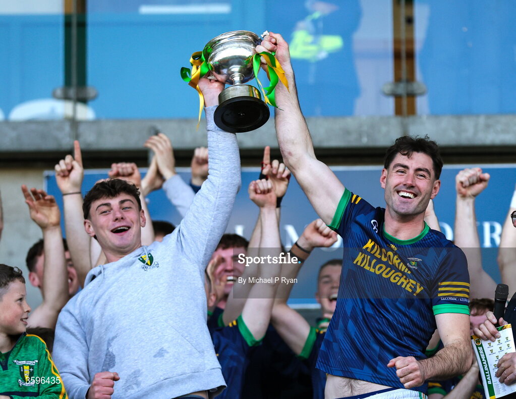 18 October 2026; Jordan Quinn of Kilcormac-Killoughey lifts the Sean Robbins Cup alongside teammate Charlie Mitchell during the Offaly County Senior Club Hurling Championship final match between Kilcormac - Killoughey and Ballinamerey at Glenisk O'Connor Park in Tullamore, Offaly. Photo by Michael P Ryan/Sportsfile